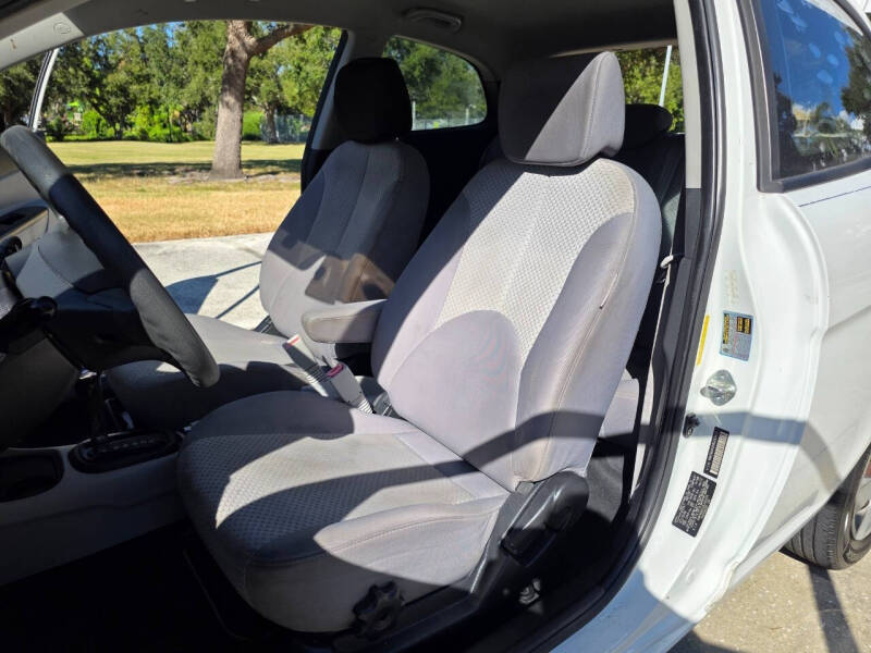 2010 Hyundai Accent GS