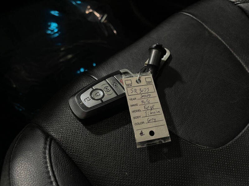 2020 Ford Edge Titanium