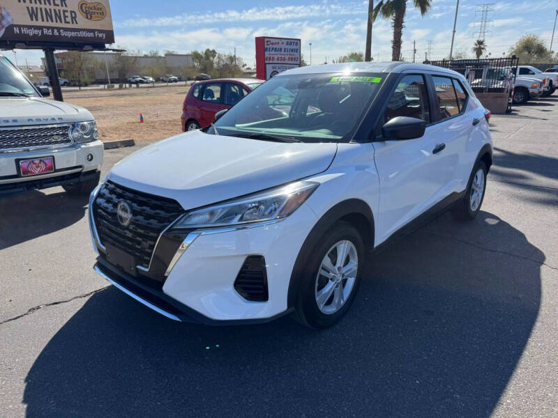 2024 Nissan Kicks S