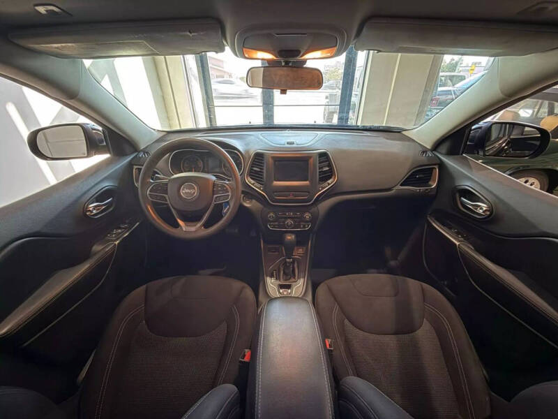 2019 Jeep Cherokee Latitude