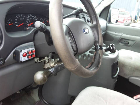 2005 Ford E-Series E-250 SD