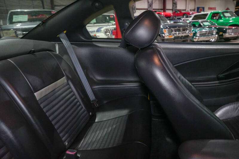 2004 Ford Mustang Mach 1 Premium