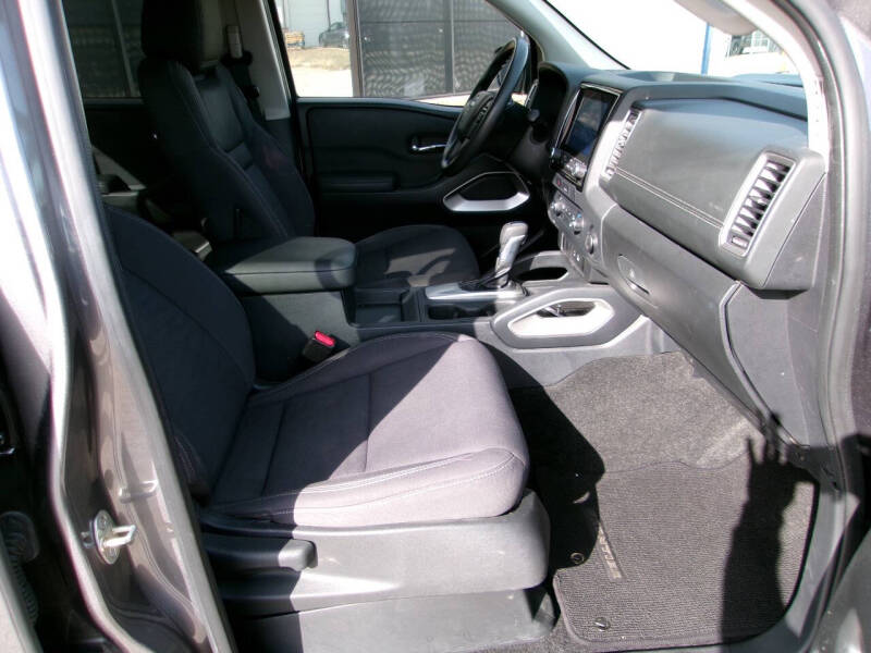 2022 Nissan Frontier S