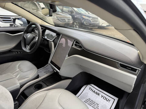 2013 Tesla Model S Performance