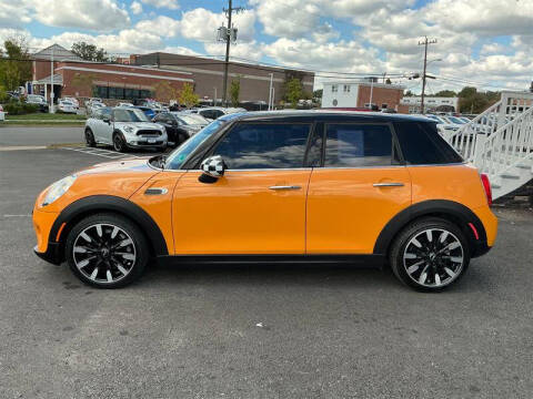 2015 MINI Hardtop 4 Door Cooper