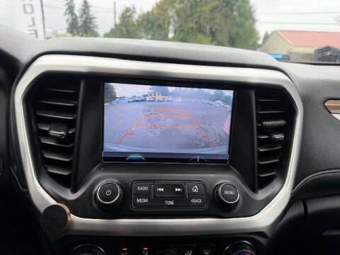 2017 GMC Acadia SLE-2