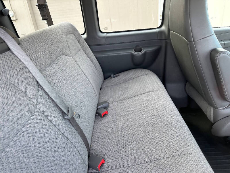 2017 Chevrolet Express LS 2500