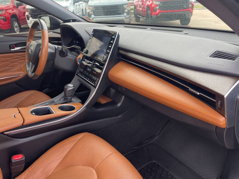 2022 Toyota Avalon Hybrid Limited