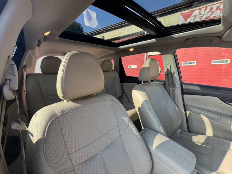 2017 Nissan Rogue SL
