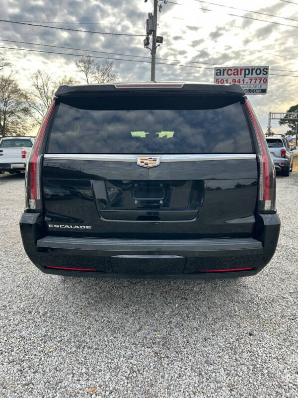 2016 Cadillac Escalade ESV Base photo 4