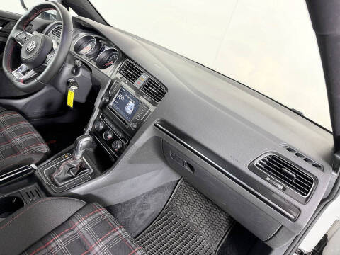 2017 Volkswagen Golf GTI S