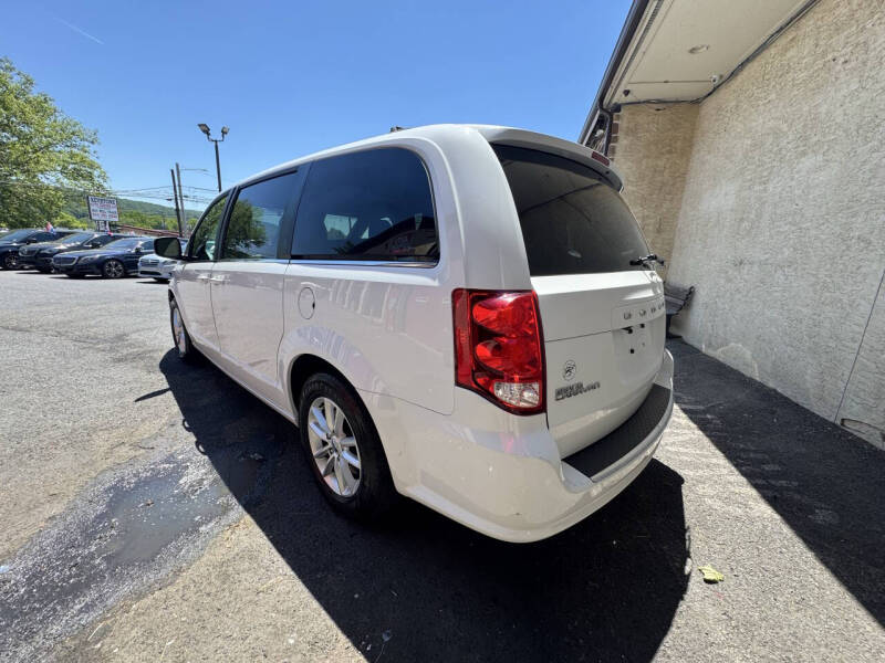 2019 Dodge Grand Caravan SXT 35th Anniversary Edition