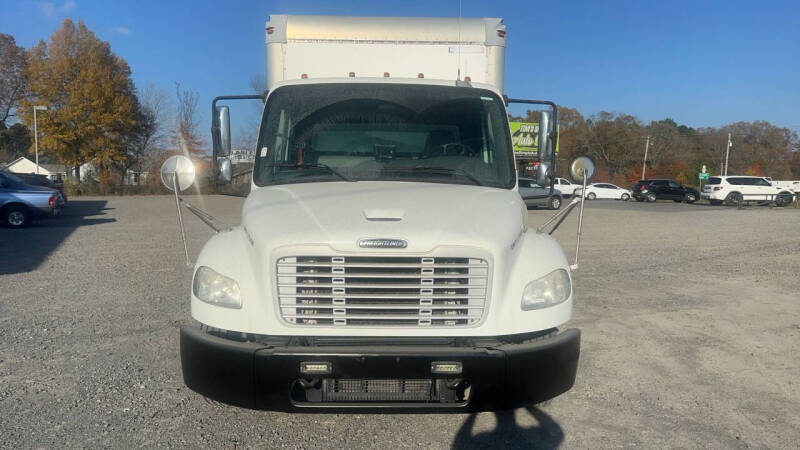 2012 Freightliner M2 106