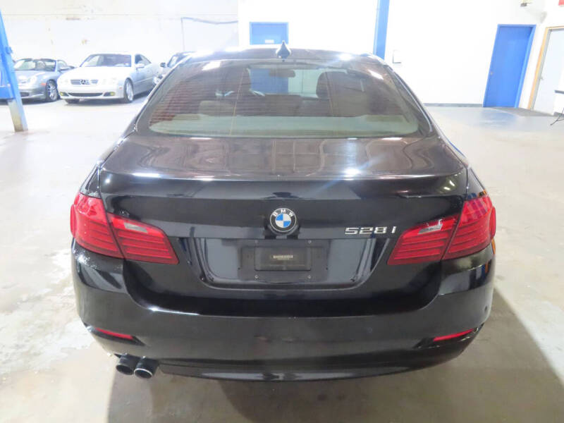 2014 BMW 5 Series 528i