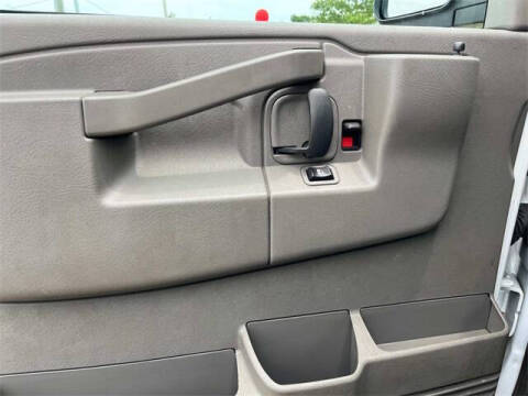 2023 Chevrolet Express 2500