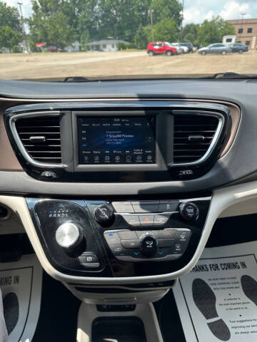 2020 Chrysler Voyager LXi