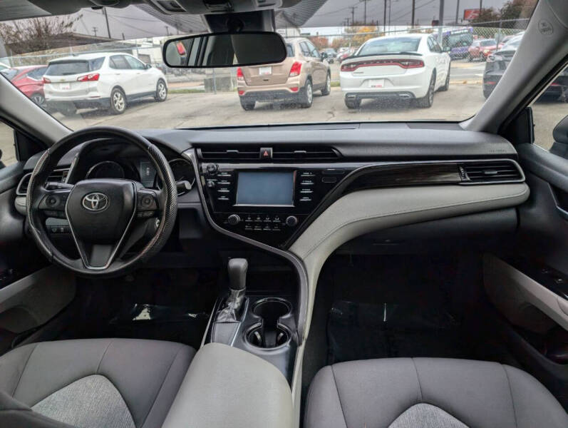 2019 Toyota Camry LE