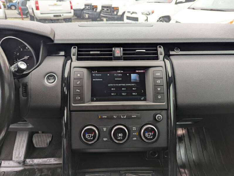 2017 Land Rover Discovery SE