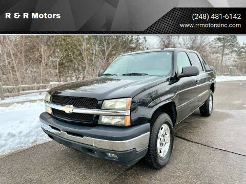 2005 Chevrolet Avalanche for sale at R & R Motors in Waterford MI