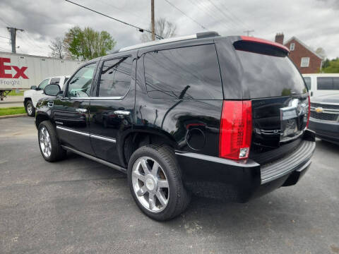 2011 Cadillac Escalade Premium