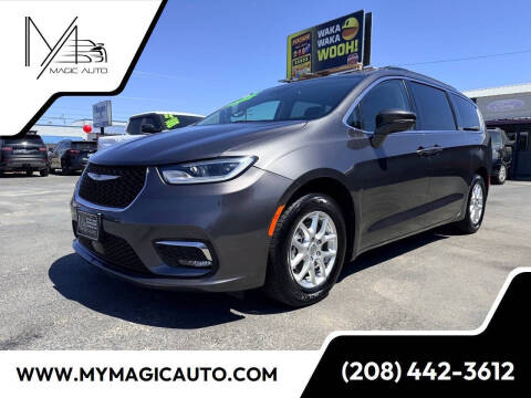 2022 Chrysler Pacifica Touring L