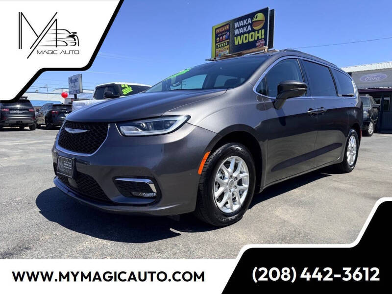 2022 Chrysler Pacifica Touring L