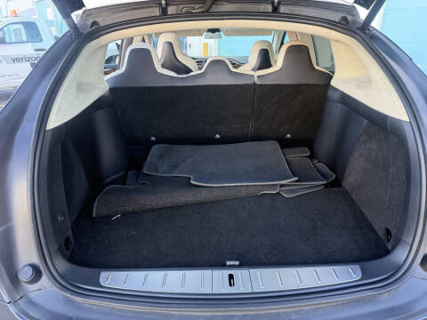 2017 Tesla Model X 75D