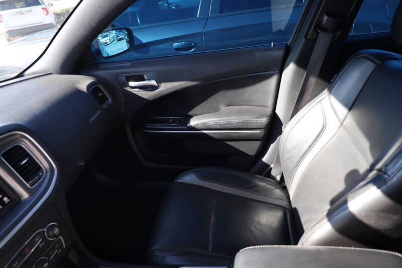 2020 Dodge Charger SXT