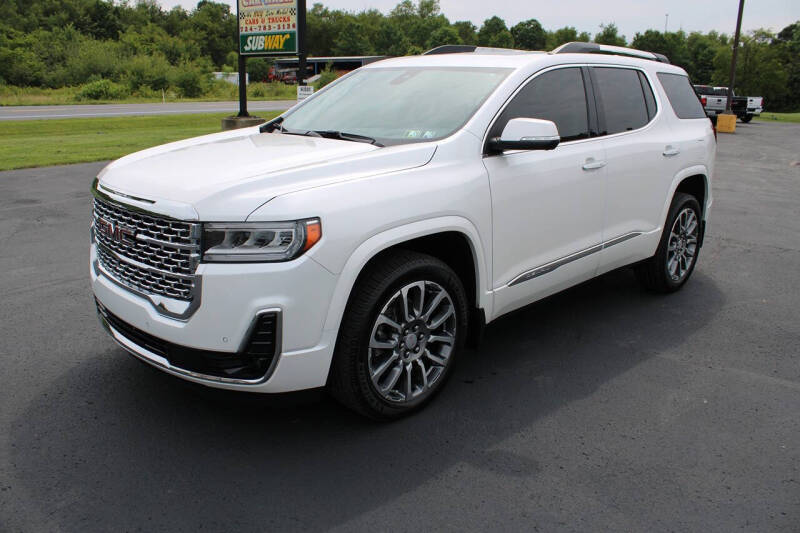 2023 GMC Acadia Denali