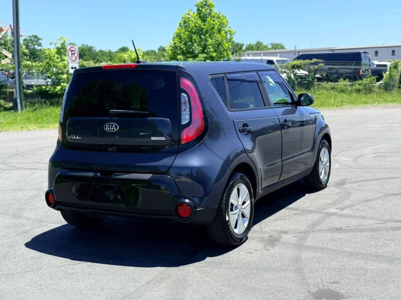 2016 Kia Soul +