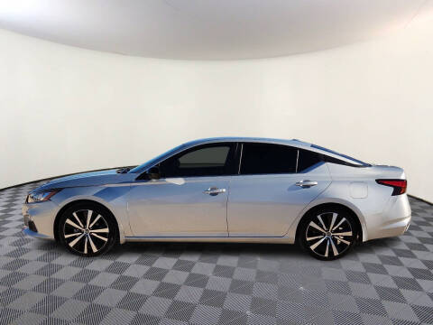 2022 Nissan Altima 2.5 SR
