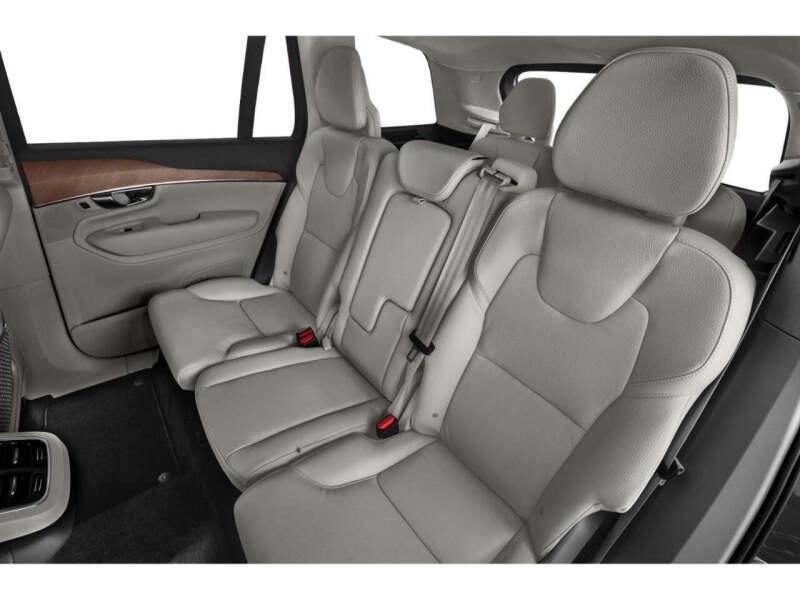 2022 Volvo XC90 T6 Inscription 7-Passenger