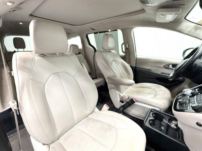 2021 Chrysler Pacifica Touring L