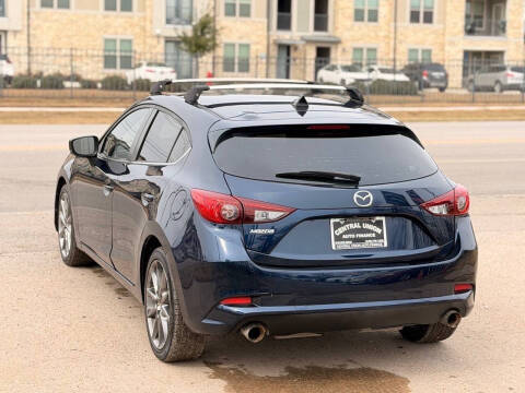 2018 Mazda MAZDA3 Touring