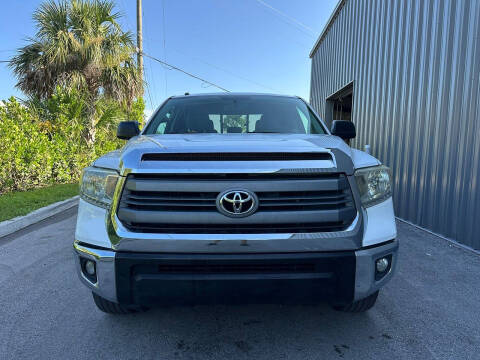 2014 Toyota Tundra SR5