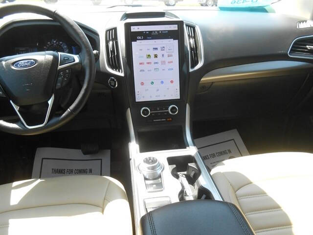 2023 Ford Edge