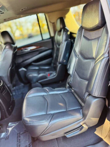 2018 Cadillac Escalade ESV Luxury