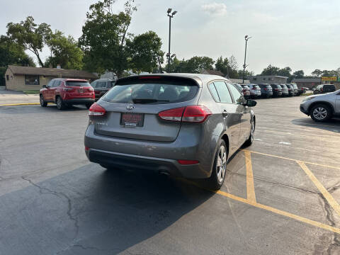 2016 Kia Forte5 LX