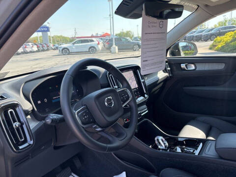 2026 Volvo XC40 B5 Plus