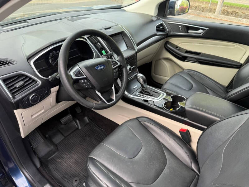 2017 Ford Edge Titanium