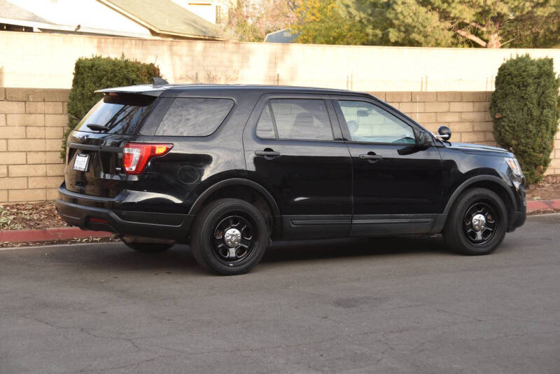 2018 Ford Explorer null photo 17