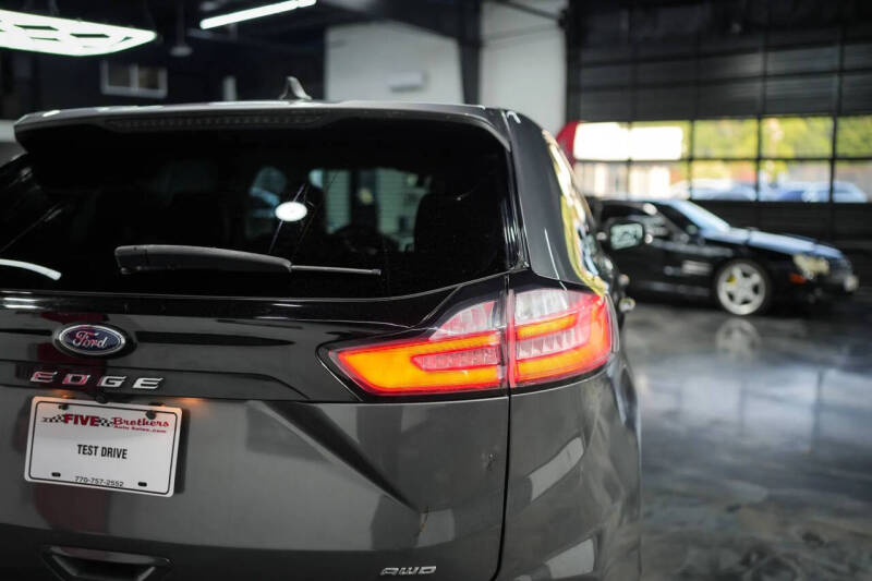 2023 Ford Edge Titanium