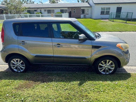 2012 Kia Soul +
