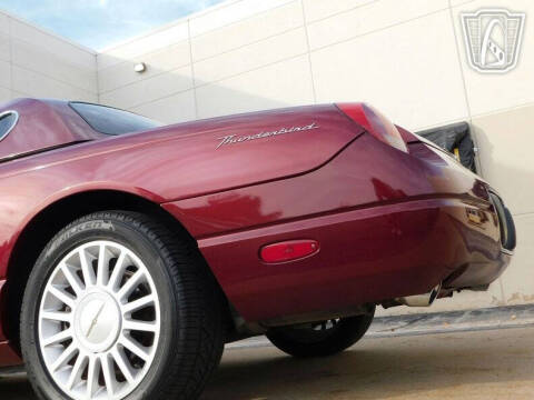 2004 Ford Thunderbird Deluxe