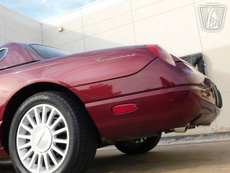 2004 Ford Thunderbird Deluxe