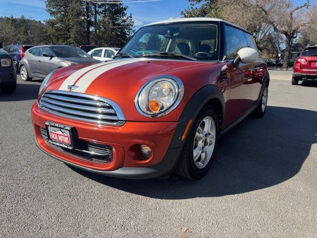 2013 MINI Cooper Base's photo