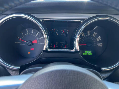 2006 Ford Mustang V6 Standard