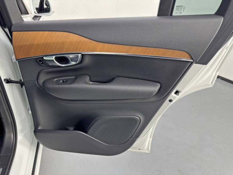 2021 Volvo XC90 Recharge T8 Inscription Expression 6P