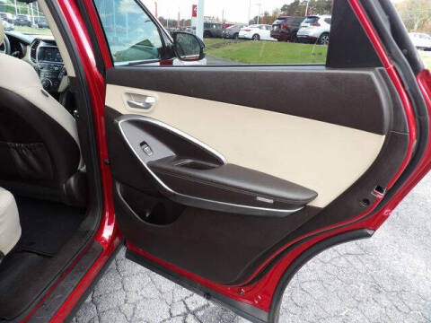 2017 Hyundai Santa Fe SE