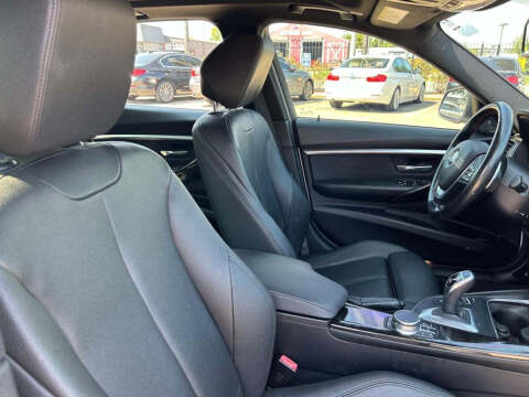 2018 BMW 3 Series 330i